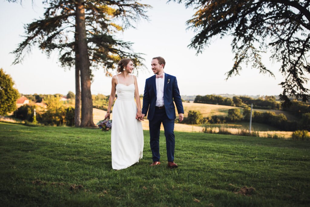 Séance couple des mariés au Château de Couloumé Mondebat