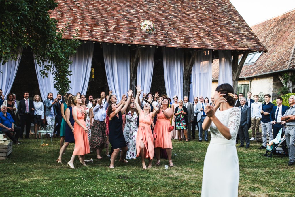 Lancer de bouquet au Manoir de Vacheresses