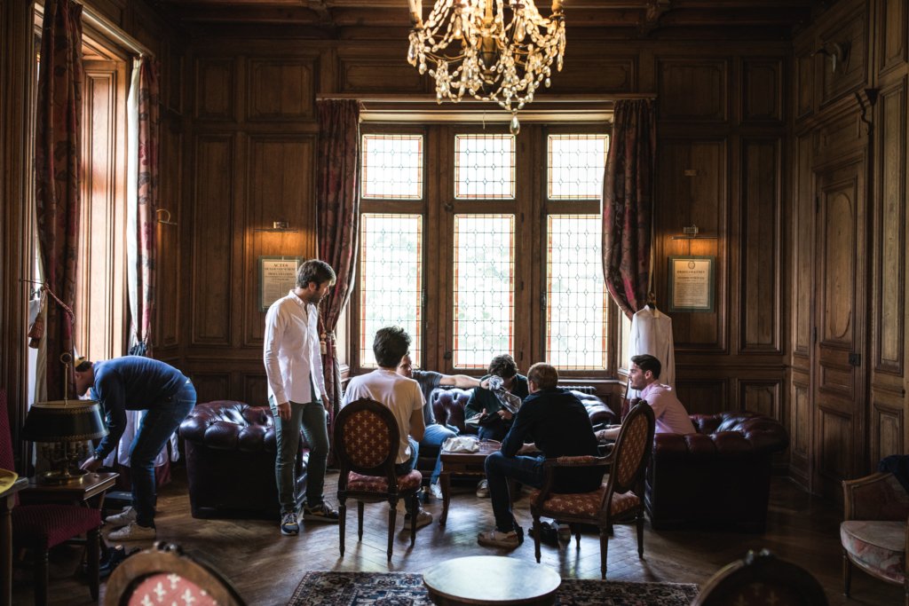 Préparatifs du marié au château de Kerambleiz