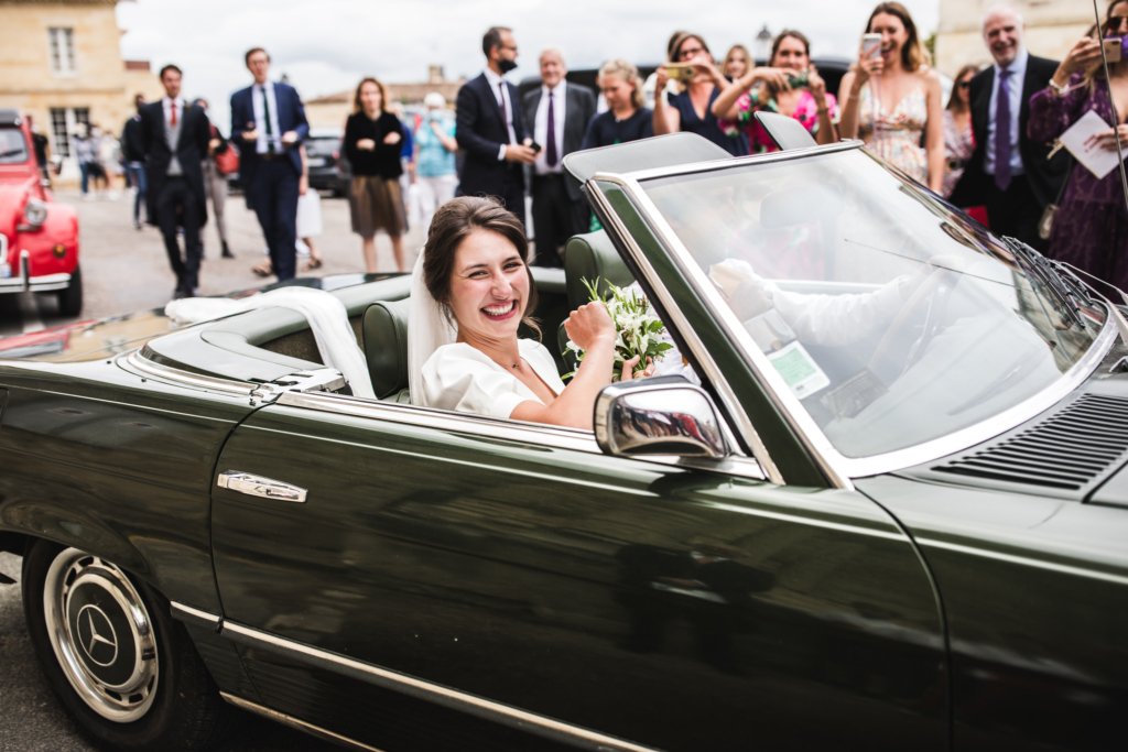 départ de l'église des mariés